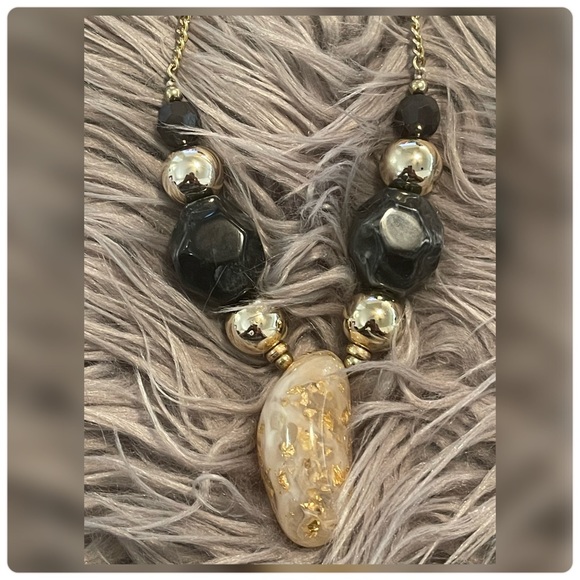 Charlie Paige necklace and Bracelet Set - Picture 2 of 5